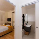 Costanza Home, Moderno Ed Elegante Nel Cuore Della Citta Di Milano, Nuova Metro Blu, Comodo Per Duomo, San Siro E Rho Fiera Apartment *