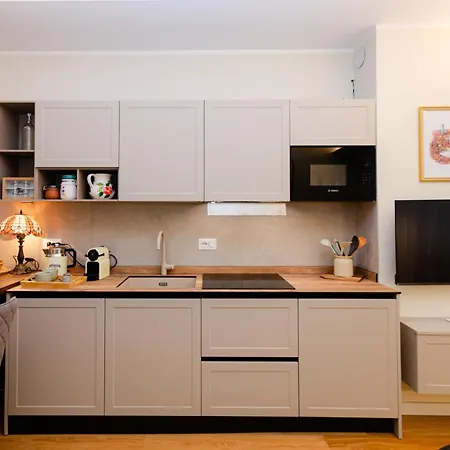 Apartment Costanza Home, Moderno Ed Elegante Nel Cuore Della Citta Di Milano, Nuova Metro Blu, Comodo Per Duomo, San Siro E Rho Fiera