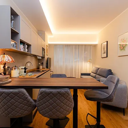 Costanza Home, Moderno Ed Elegante Nel Cuore Della Citta Di Milano, Nuova Metro Blu, Comodo Per Duomo, San Siro E Rho Fiera *