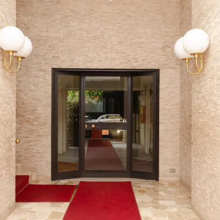 Costanza Home, Moderno Ed Elegante Nel Cuore Della Citta Di Milano, Nuova Metro Blu, Comodo Per Duomo, San Siro E Rho Fiera Διαμέρισμα